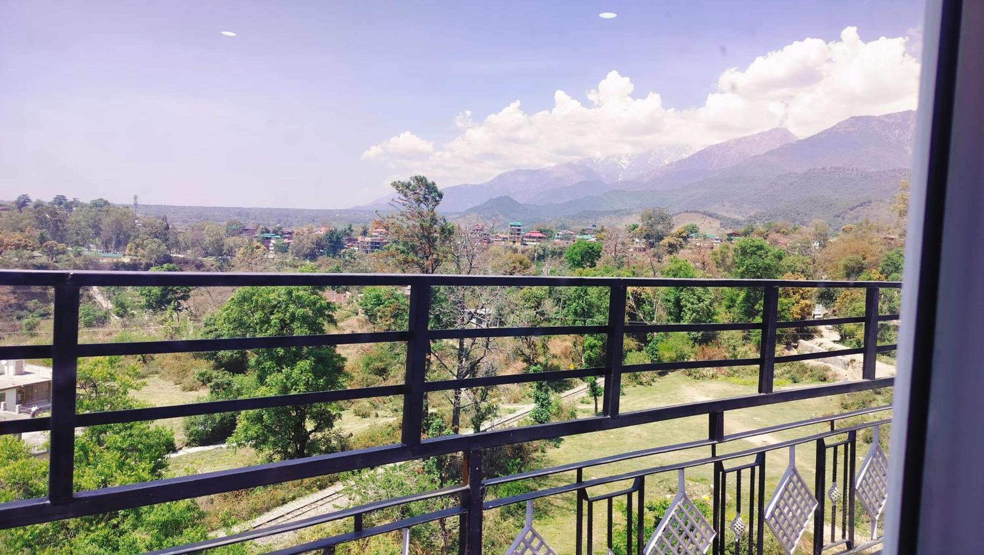 Hotel Binwa View Baijnāth Εξωτερικό φωτογραφία